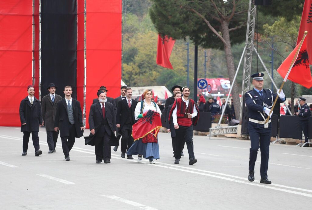 Foto Galeri Parada Shqiptarëve 2024